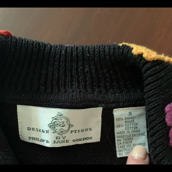 Design Options by Philip & Jane Gordon….size Small….Fall leaves cardigan - Picture 2 of 4